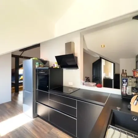 4 Apartment *