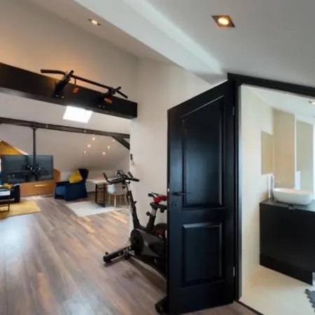 Apartment 4 *