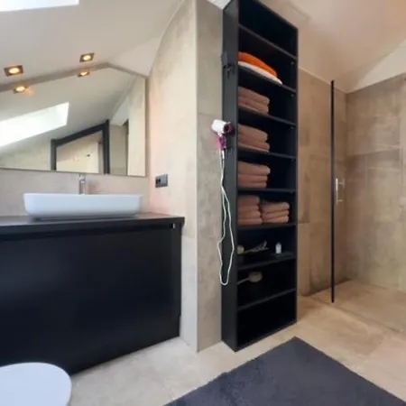 4 * Pula
