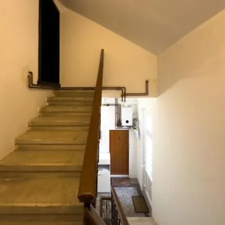 4 Apartment